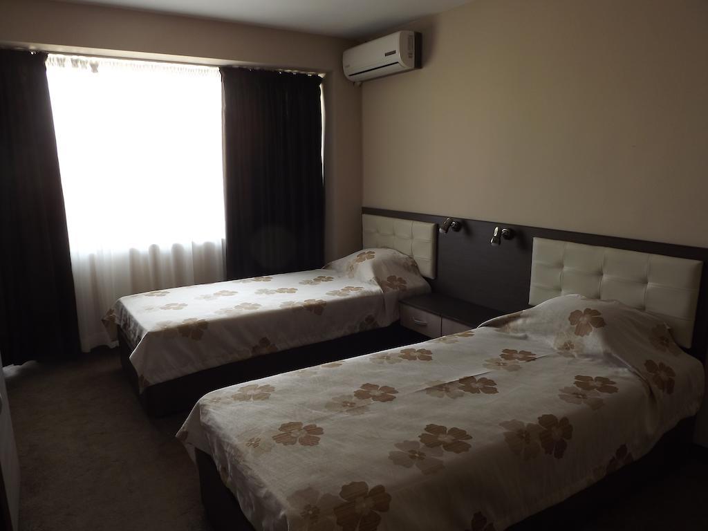 Hotel Bulgaria Петрич Экстерьер фото